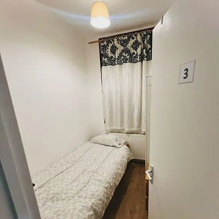 Private Single Room For Single Person R 03